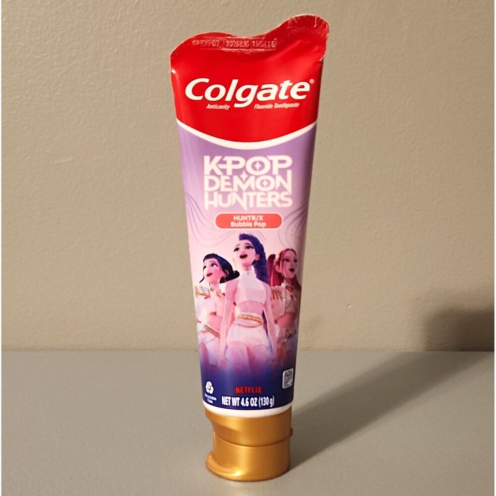 Colgate KPOP DEMON HUNTERS HUNTR/X Fluoride Toothpaste Bubble Gum Pop 4.6oz